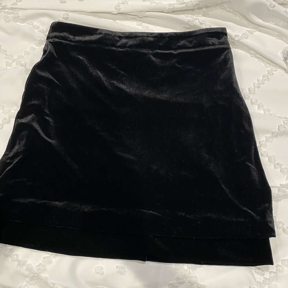BcbgMaxazria mini skirt, black velvet, small